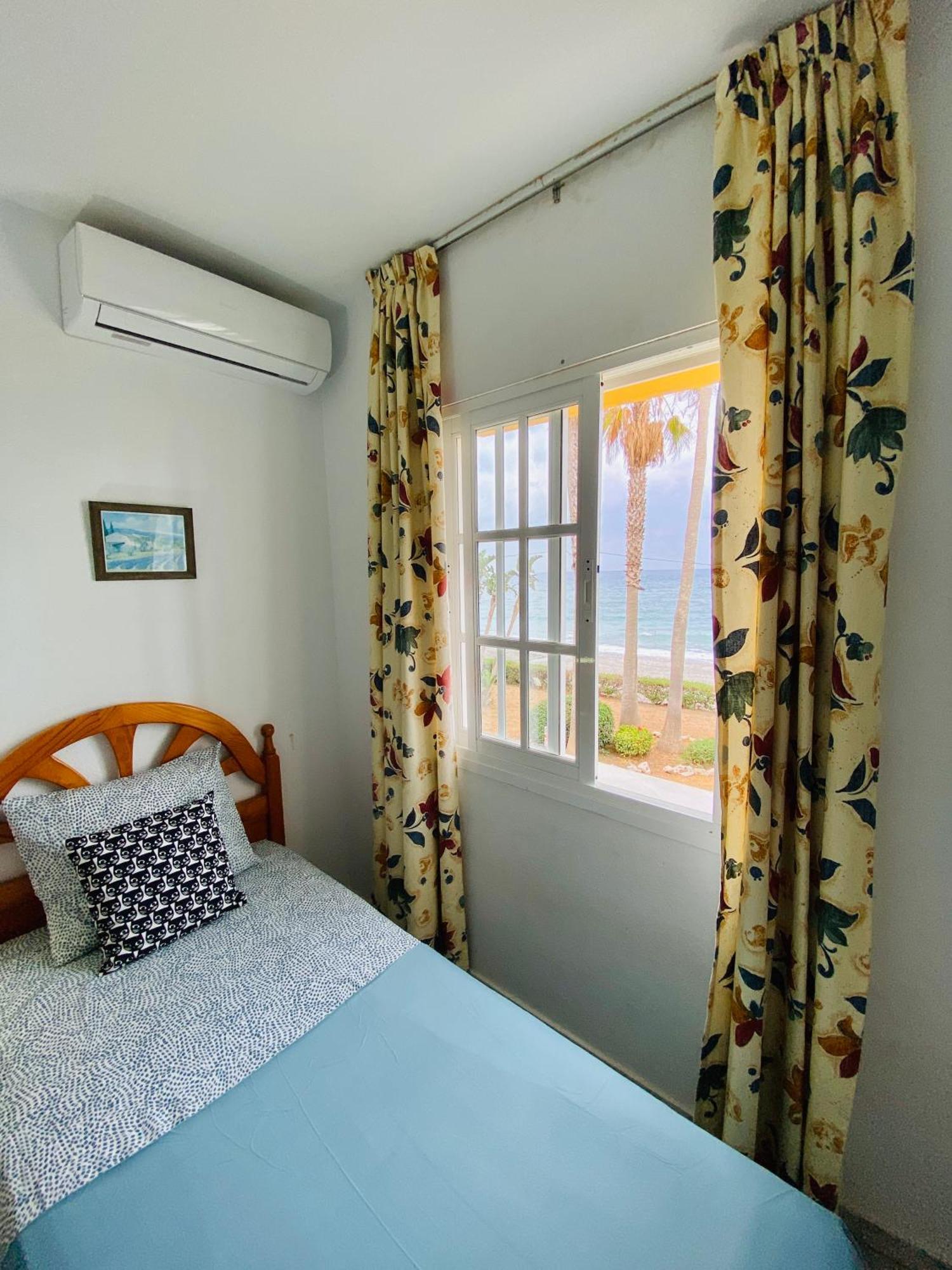 Ferienwohnung First Line Torrox Costa Exterior foto