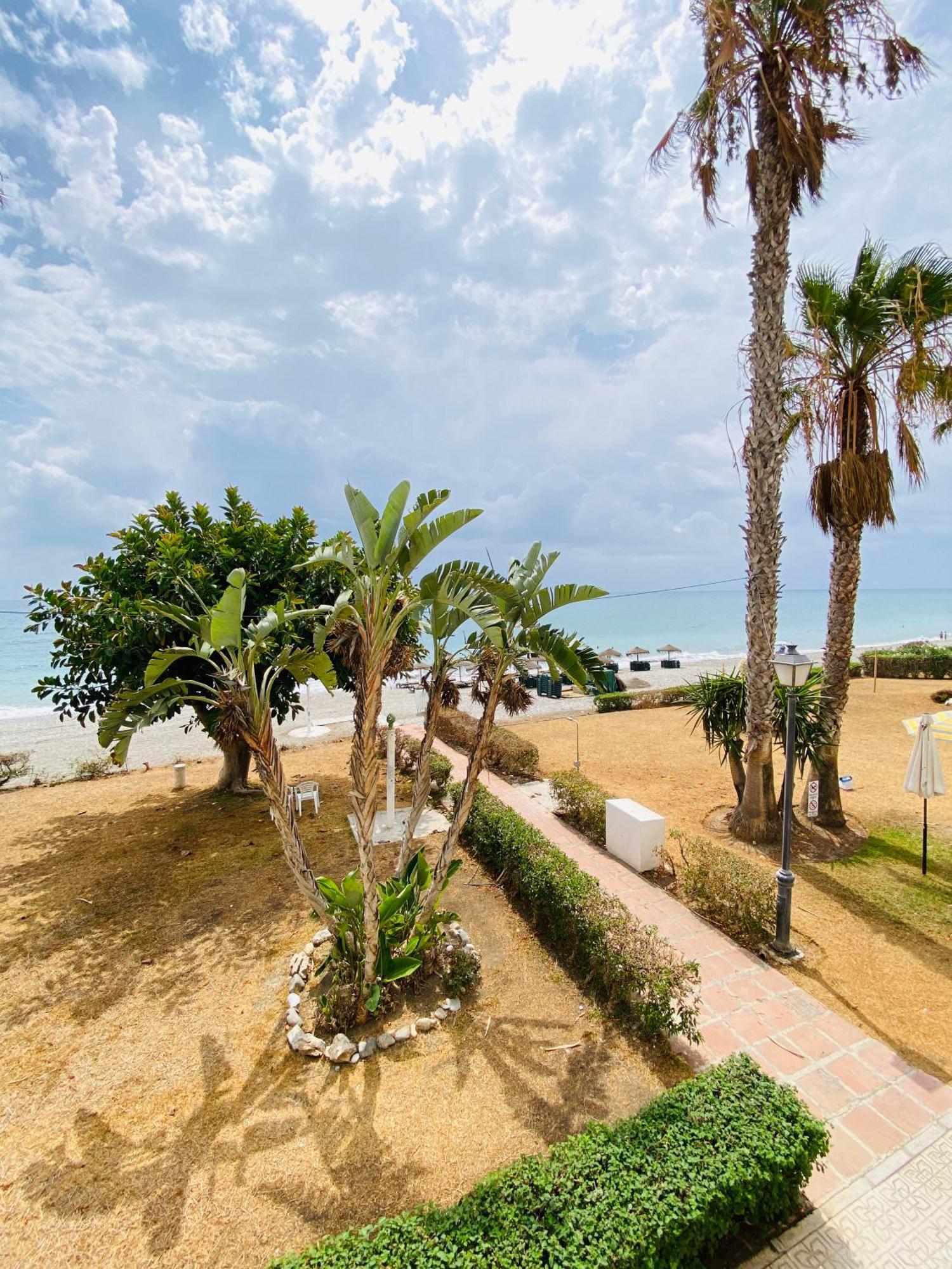 Ferienwohnung First Line Torrox Costa Exterior foto